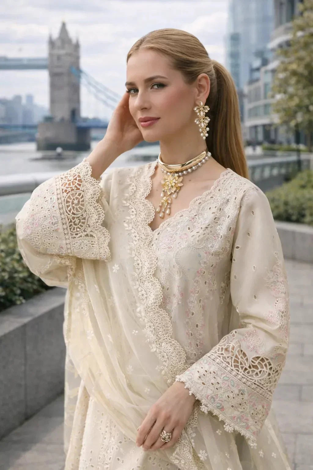 Elowen – 3 Piece Embroidered Lawn Suit - London Womens Wear