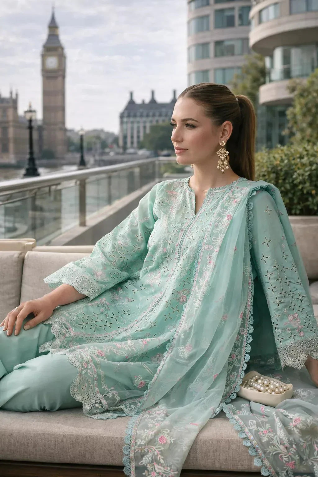 LAMORA - London Womens Wear